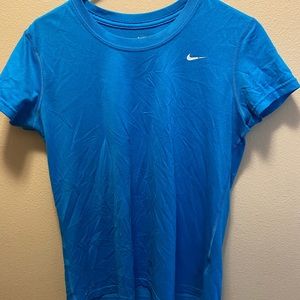 Women’s Nike dri fit workout top